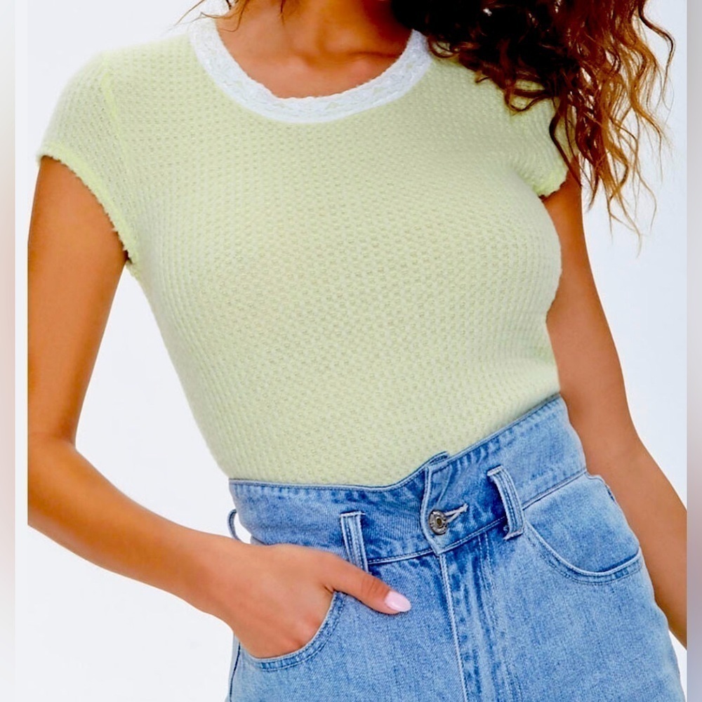 ♥️Waffle Knit Tee - Poof New York - lace trim- pistachio color